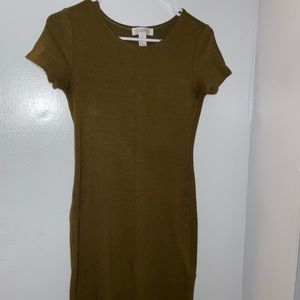 Forever 21 Women’s Fitted Olive Short Sleeve Dress Size Medium